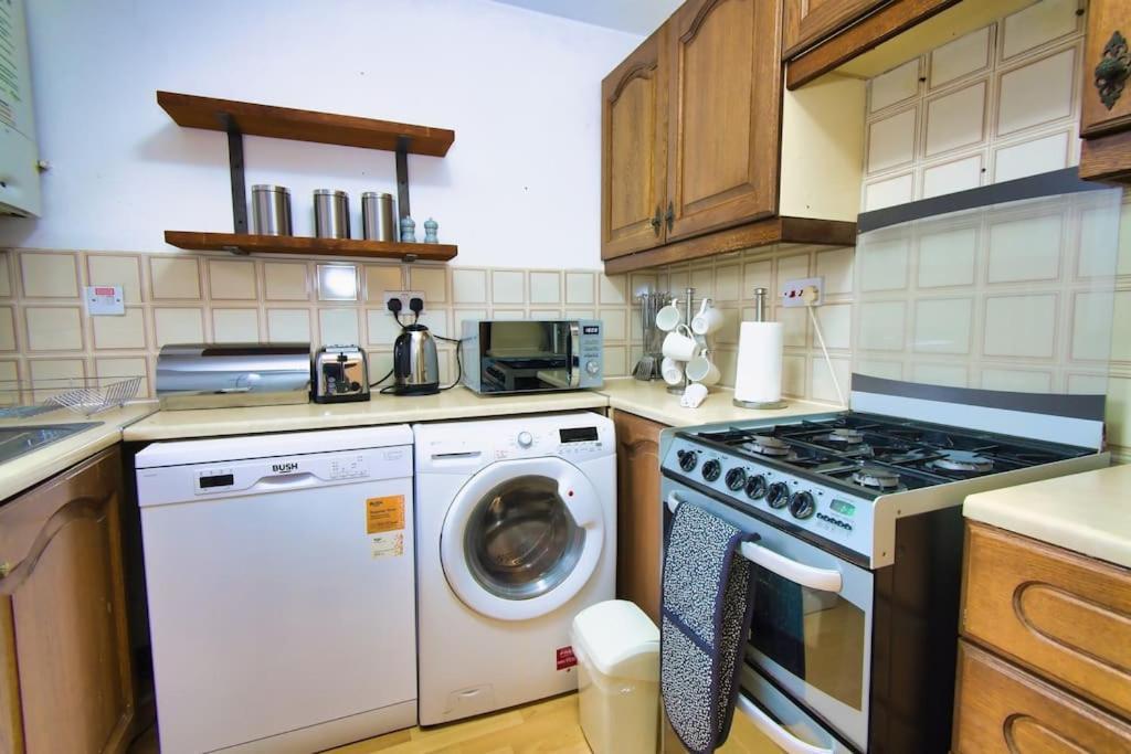 Апартаменты Two Bed House Near Kings Cross Лондон Экстерьер фото